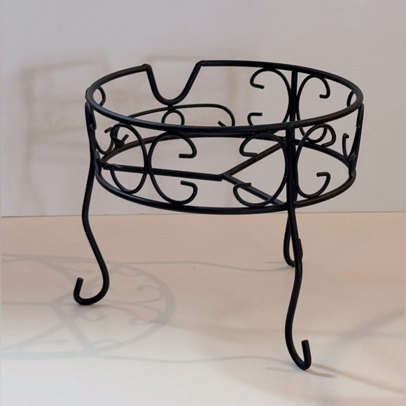 NWOT Black Metal Decorative Plant Stand - Picture 6 of 13